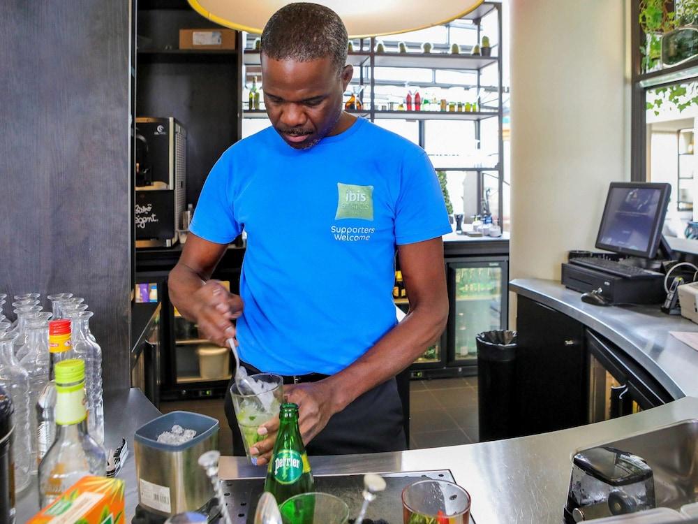 Ibis Styles Evry Courcouronnes Hotel And Events Eksteriør billede
